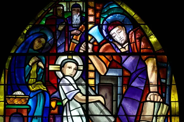 Myans, FRANCE 07-09-2024: Assisi 'li Aziz Francis' in lekeli camları veya stigmata 'yı alan Saint Francois d' Assise. Katolik Kilisesi 'nin Aziz ve Mistik' i, Fransisken Düzeni 'nin kurucusu.