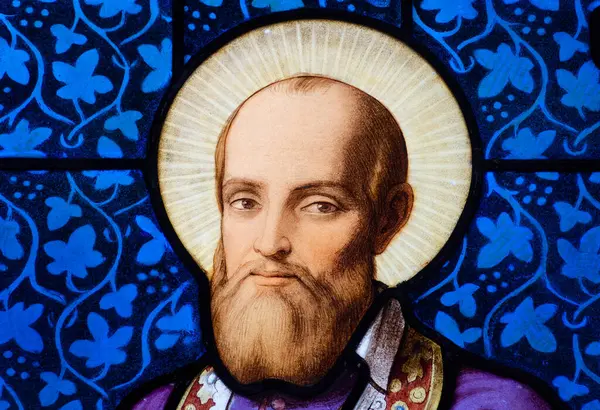 Myans, FRANCE 07-09-2024: St. Francis de Sales 'in lekeli camları. Aziz ve Katolik Kilisesi Doktoru. Kutsal Meryem Tarikatı 'nın kurucusu.