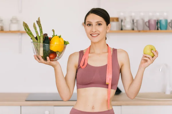 Portrait Happy Sporty Woman Holding Apple Plate Fresh Vegetables Healthy — Stock Photo, Image