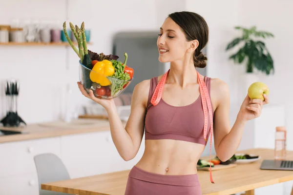 Portrait Happy Sporty Woman Holding Apple Plate Fresh Vegetables Healthy — Stock Photo, Image