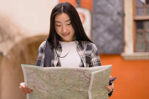 Portrait Beautiful Happy Brunette Korean Woman Holding Map Streets Old — Stock Photo, Image