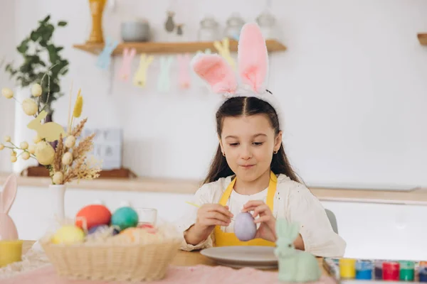 Happy Easter Beautiful Child Girl Painting Colorful Eggs Have Fun — Stock Photo, Image