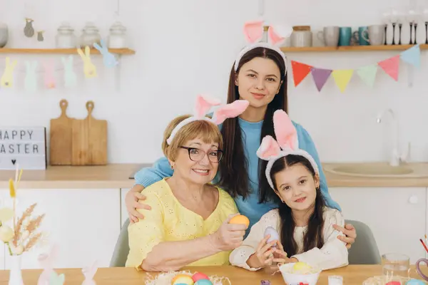 Happy Easter Three Generations Women Happy Mother Daughter Grandmother Painting — Stock Photo, Image