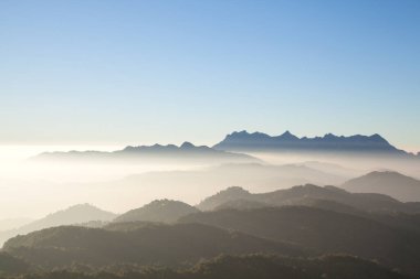 Chiang Mai, Tayland Doi Kum SK Görünüm noktası dağ güneş doğarken 