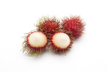 Rambutan tatlı lezzetli meyve beyaz arka planda izole