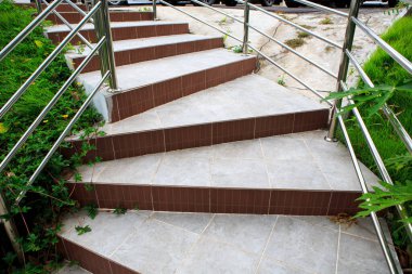 Paslanmaz çelik Küpeşte binada ile merdiven beton