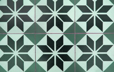 Beton duvar dekorasyonunda antik yeşil seramik fayanslar