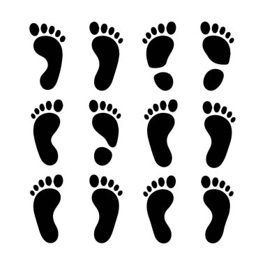 Beyaz arka planda izole edilmiş, insan adımlarını, izlerini ve yürüme eylemini temsil eden ayak izi simgelerinden oluşan bir koleksiyon.
