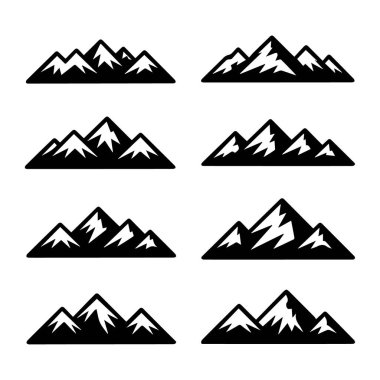 Beyaz arka planda izole edilmiş çeşitli stillerde karlı zirveleri olan dağ siluetleri koleksiyonu