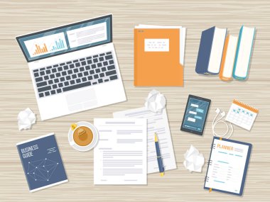 İşyeri geçmişi. Laptop, kitaplar, belgeler, klasör, not defteri, hesap makinesi, takvim, buruşuk kağıt, çay. Vektör illüstrasyonu