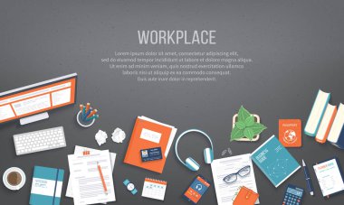 İş yeri Masaüstü arkaplanı. Siyah tablo, monitör, klasör, belgeler, not defteri, kitaplar, çanta, takvim, kulaklık, hesap makinesi, pasaport, buruşuk kağıt. Mesaj için yer. Vektör Üst Görünümü