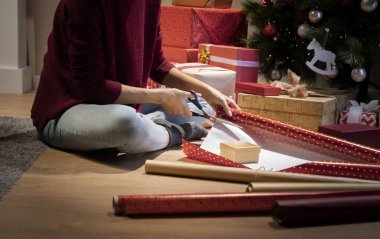 Ön görünüm paketleme süreci ev noeli