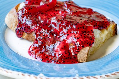 Ejderha Meyvesi Reçeli veya Marmelatlı Ekmek Spread. Yemeye hazır..