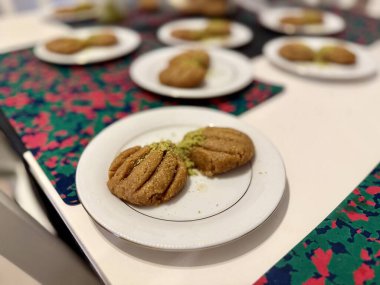 Türk tatlıları geleneksel tatlı kalburabasti sekerpare veya deniz dalgasi