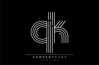 Yaratıcı QK çizgileri harf logosu tasarımı. Çağdaş markalaşma için uygun doğrusal desenleri ve baş harfleri olan basit ve zarif bir soyut logo tasarımı. Monokromatik stil modern, şık bir cazibe katıyor ve profesyonelliği vurguluyor..