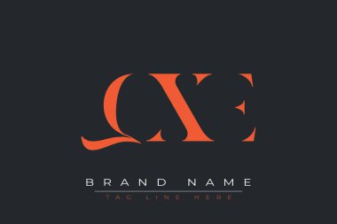 QXE soyut harf logosu tasarımı. Bu logo üç soyut harf tarafından tasarlanmıştır..