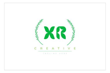Doğal Yapraklar ve Metin Elementleri içeren XR Yeşil Minimalist Logo Tasarımı. Taze doğa ve sağlıklı yaprak logosu tasarımı.