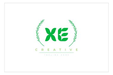 XE Yeşil Minimalist Logo Tasarımı Doğal Yapraklar ve Metin Elementleri. Taze doğa ve sağlıklı yaprak logosu tasarımı.