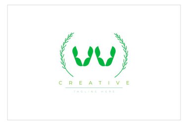 VV Green Minimalist Logo Tasarımı Doğal Yapraklar ve Metin Elementleri. Taze doğa ve sağlıklı yaprak logosu tasarımı.