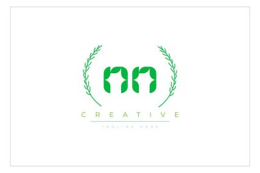 NN Yeşil Minimalist Logo Tasarımı Doğal Yapraklar ve Metin Elementleri. Taze doğa ve sağlıklı yaprak logosu tasarımı.