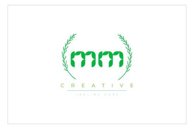 MM Yeşil Minimalist Logo Tasarımı Doğal Yapraklar ve Metin Elementleri. Taze doğa ve sağlıklı yaprak logosu tasarımı.