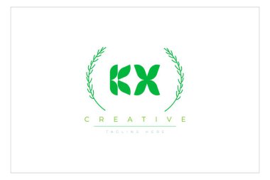 Doğal Yapraklar ve Metin Elementleri içeren KX Yeşil Minimalist Logo Tasarımı. Taze doğa ve sağlıklı yaprak logosu tasarımı.