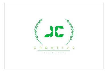 JC Green Minimalist Logo Tasarımı Doğal Yapraklar ve Metin Elementleri. Taze doğa ve sağlıklı yaprak logosu tasarımı.