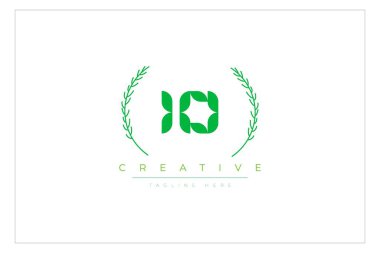 IO Green Minimalist Logo Tasarımı Doğal Yapraklar ve Metin Elementleri. Taze doğa ve sağlıklı yaprak logosu tasarımı.