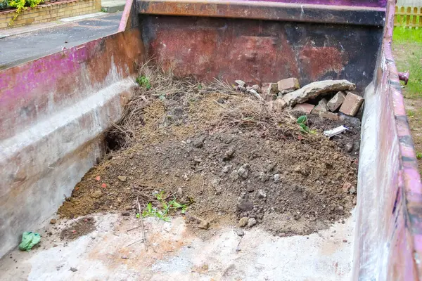 Topraklı Boş Bahçe Bahçesi Arka Bahçe Bahçesine Yerleşmeye Hazırlandı