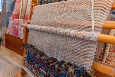 Bir halı mağazasında: Geleneksel Loom Turkey Halı Mağazası