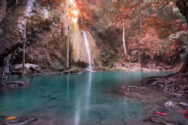 Şelale güzel (Erawan şelale) Tayland