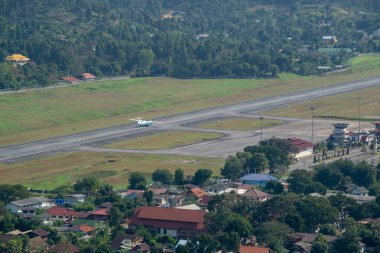 Bangkok Havayolları uçak rotası Chiang Mai (Cnx) - Mae Hong Son (Hgn) 2 Ocak 2019 tarihinde Mae Hong Son Havalimanı 'nda kalkışa hazırdır.