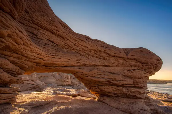 Sam Phan Bok rock canyon Khong nehir, Tayland Ubon Ratchathani yanında.