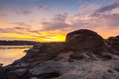 Sampanbok doğal taş Ubonratchathani Tayland Kanyon park