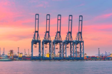 Güneş ışığı, konteyner yükleme kargo gemisi