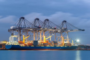 konteyner ile endüstriyel bağlantı noktası