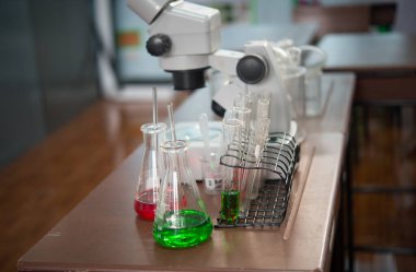 Araştırma için tıbbi laboratuvar ekipmanları.