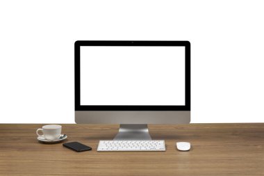 Modern çalışma alanı tablonun üstünde laptop ile