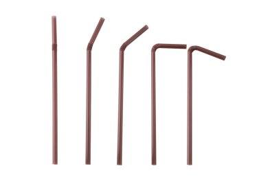 Kahverengi plastik pipet beyaz arkaplanda izole edildi