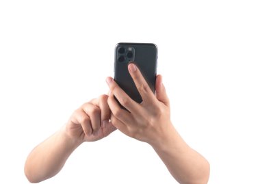 Cep telefonu fuarında el ele tutuşan ve dokunan bir kadın..