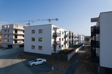 Modern Apartman Binaları ve İnşaat Alanı