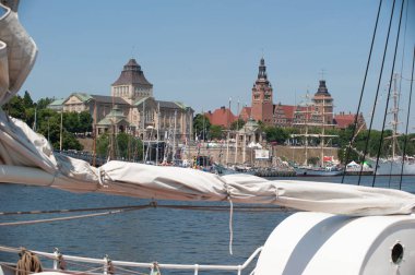 Szczecin Rıhtımı, Yelkenli Uzun Gemiler. Uzun Gemi Yarışları Szczecin.