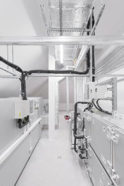 Yalıtımlı Borular ve Borularla Mekanik Odası