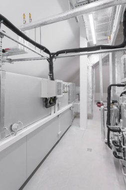 Yalıtımlı Borular ve Borularla Mekanik Odası