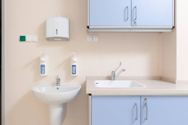 Lavabo ve Dolaplarla Modern İçişleri