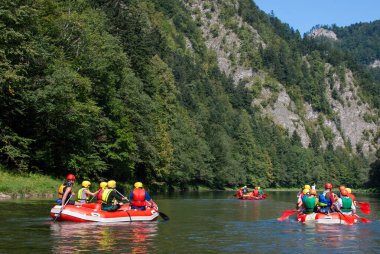 Dunajec Nehri 'nde rafting, Pieniny Dağları, Polonya
