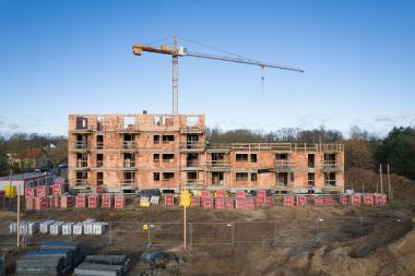 Crane ve Brickwork ile İnşaat Alanı