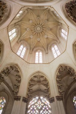 Lekeli Camlı Gotik Tavan - Mosteiro de Santa Maria da Vitoria, Batalha Portekiz.