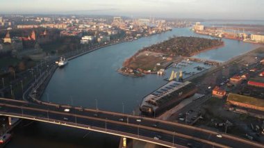 Marina, River ve Lasztownia ile Szczecin 'in Hava Görüntüsü.