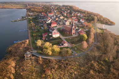 Nowe Warpno, Polonya: Lakeside Köyünün Hava Görüntüsü